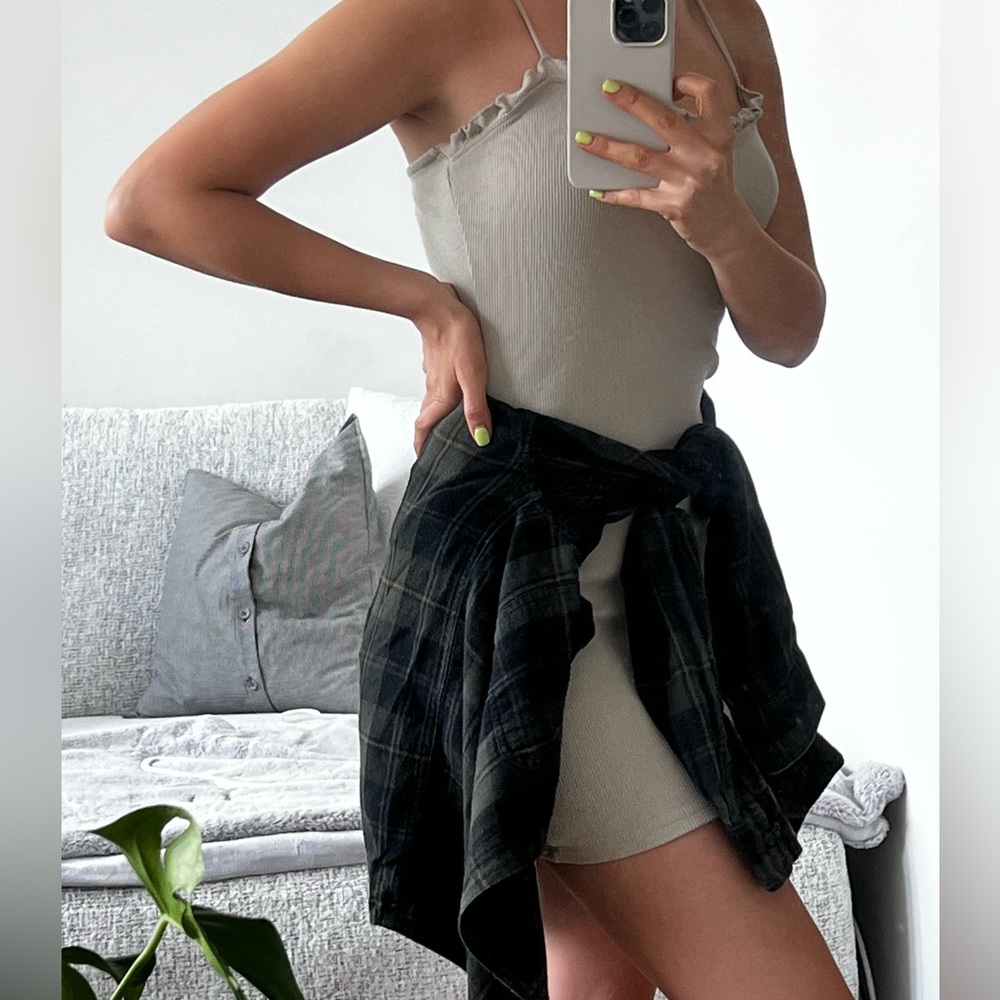 green flannel - Picture 2 of 5